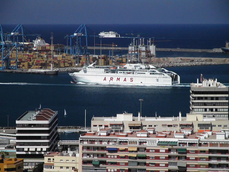 Hafen Las Palmas, Fähre von Armas